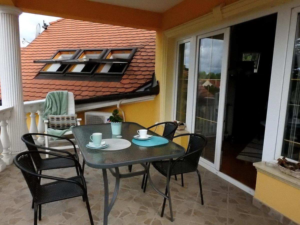Georgina Apartman ฮอร์กานี ภายนอก รูปภาพ