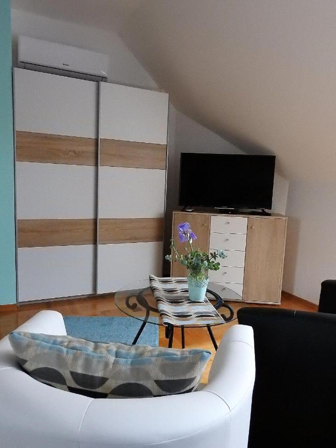 Georgina Apartman ฮอร์กานี ภายนอก รูปภาพ
