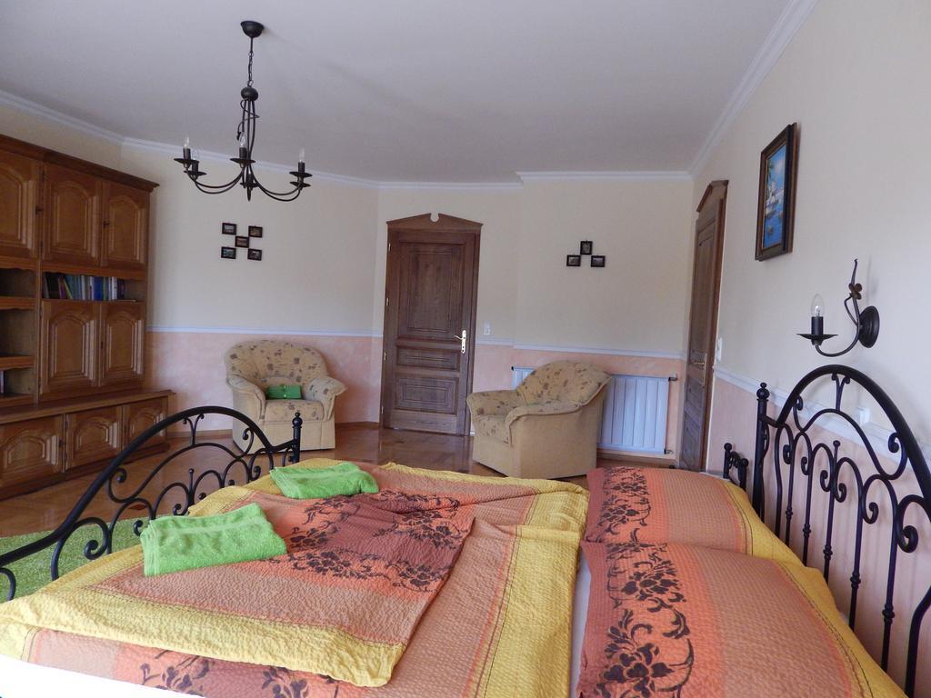 Georgina Apartman ฮอร์กานี ภายนอก รูปภาพ