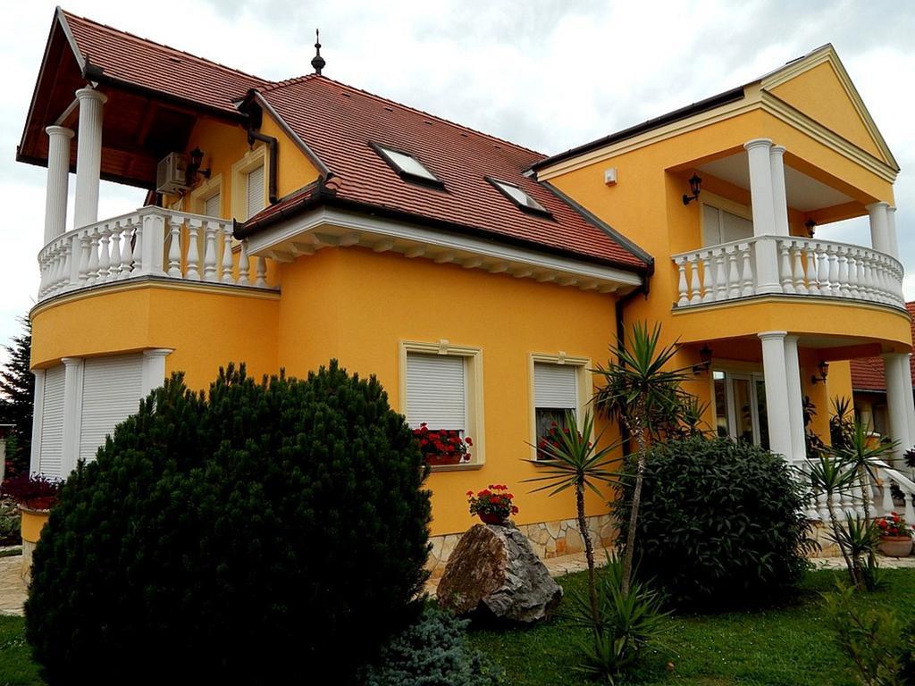 Georgina Apartman ฮอร์กานี ภายนอก รูปภาพ
