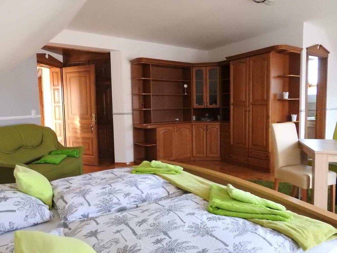 Georgina Apartman ฮอร์กานี ภายนอก รูปภาพ