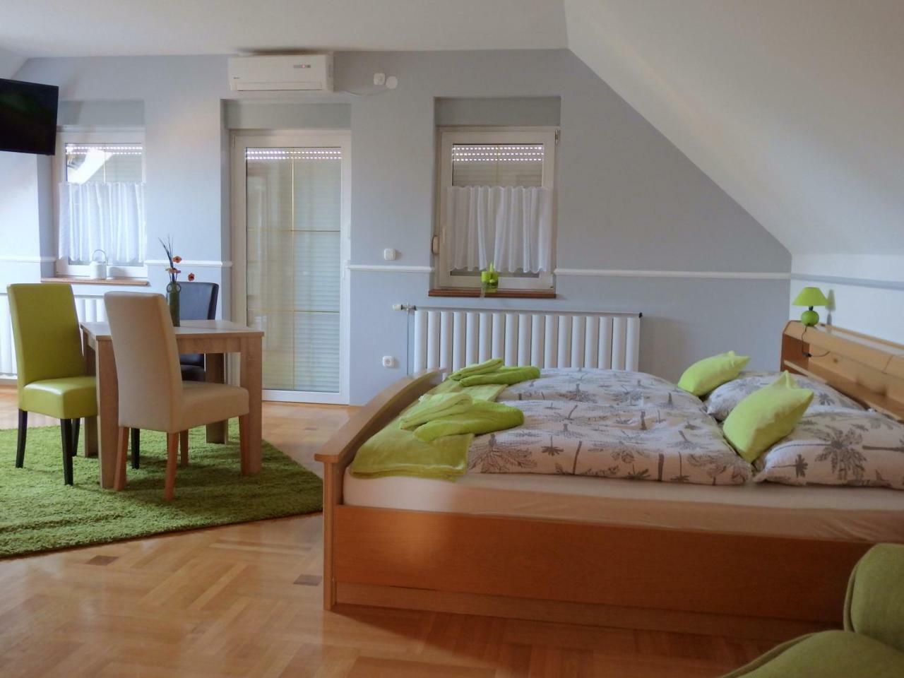 Georgina Apartman ฮอร์กานี ภายนอก รูปภาพ